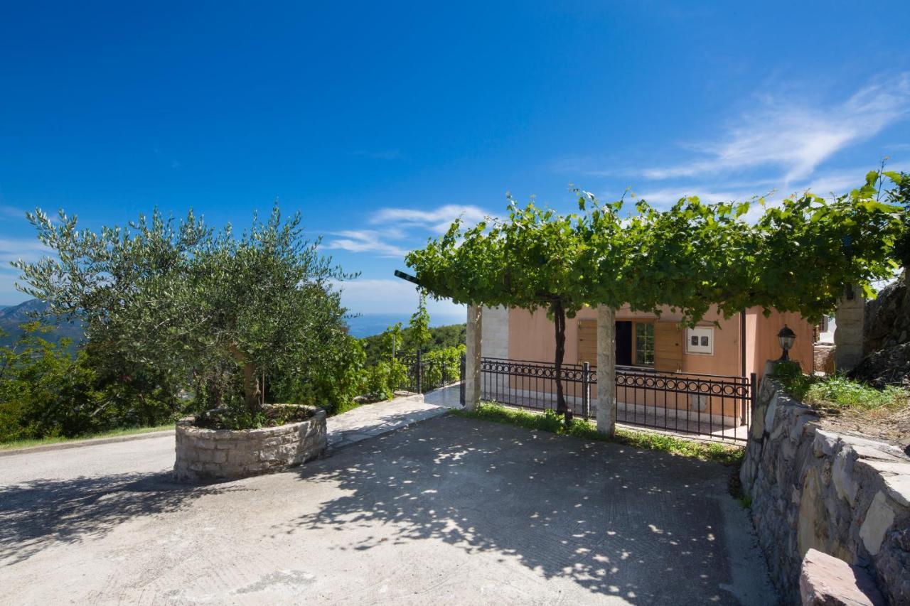 Villa Robinson Petrovac Bagian luar foto