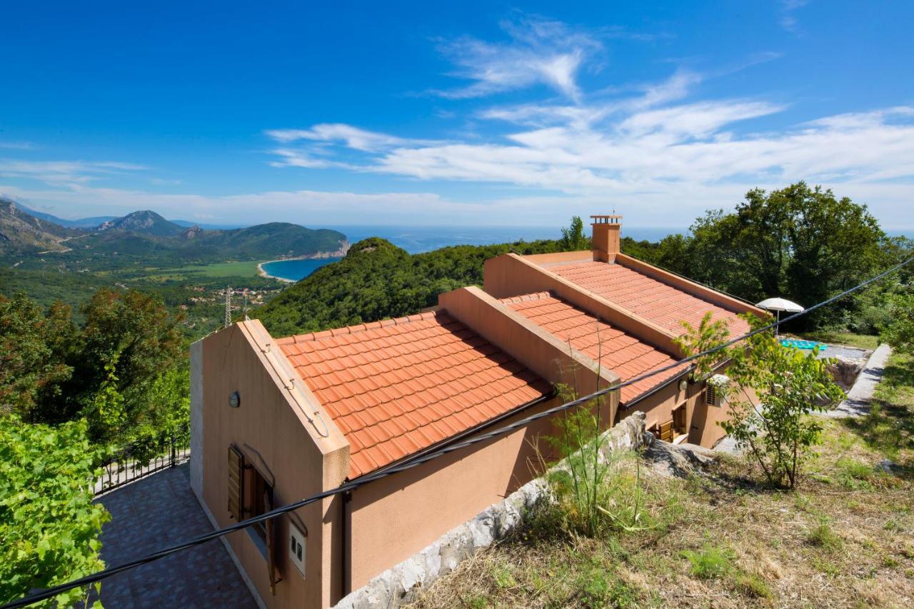 Villa Robinson Petrovac Bagian luar foto
