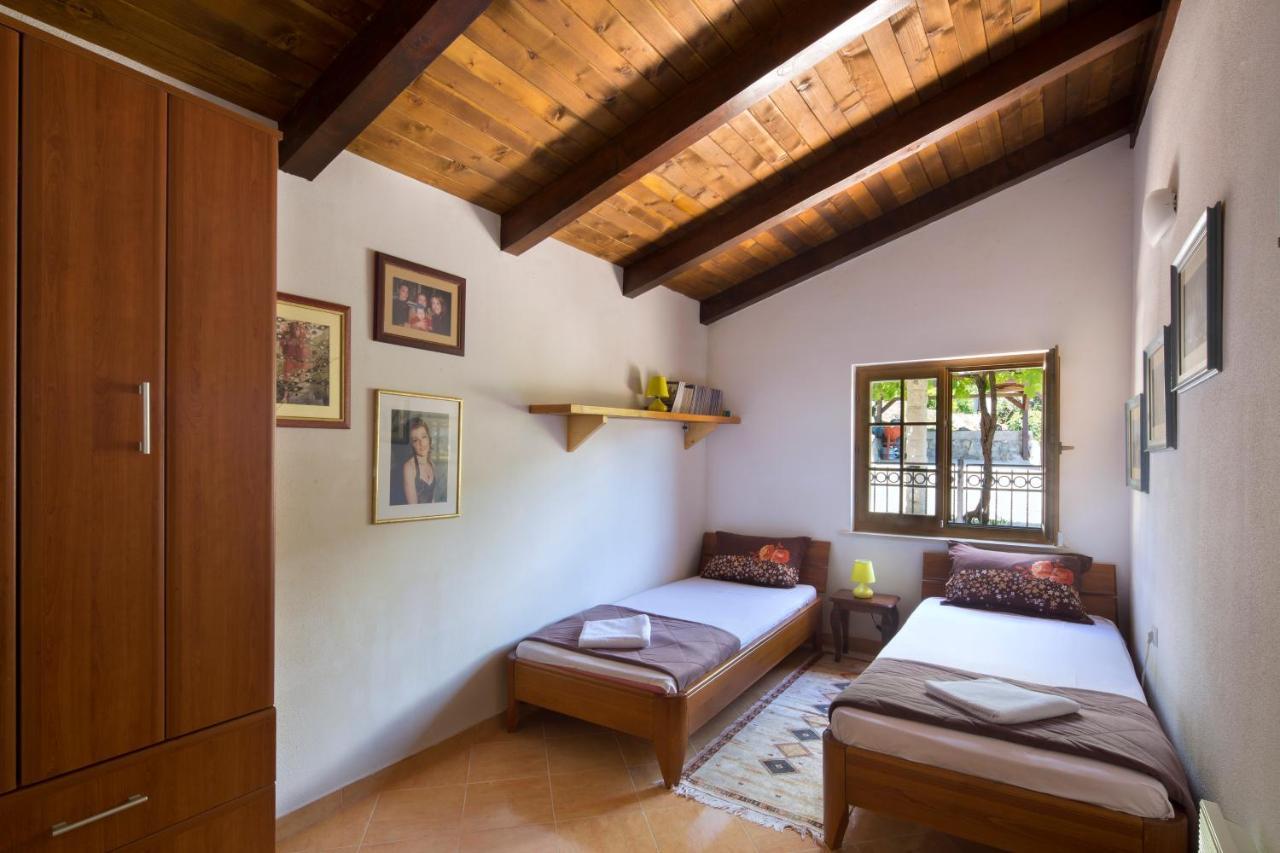 Villa Robinson Petrovac Bagian luar foto